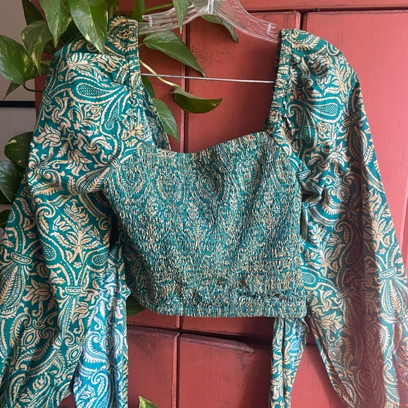 NWT Amazon Drop Printed Sweetheart Surplice Top w/Ties by Sruthi Jayadevan ✨ - Picture 7 of 10